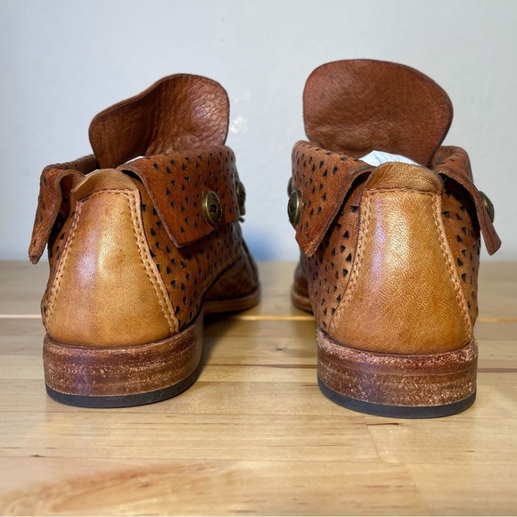 Patricia Nash Women's Sabrina Ankle Boot - Picture 5 of 13